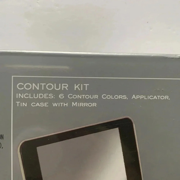 Makeover Essentials Face Contour Pallet Kit 6 Colors with Mirror New - Picture 3 of 6